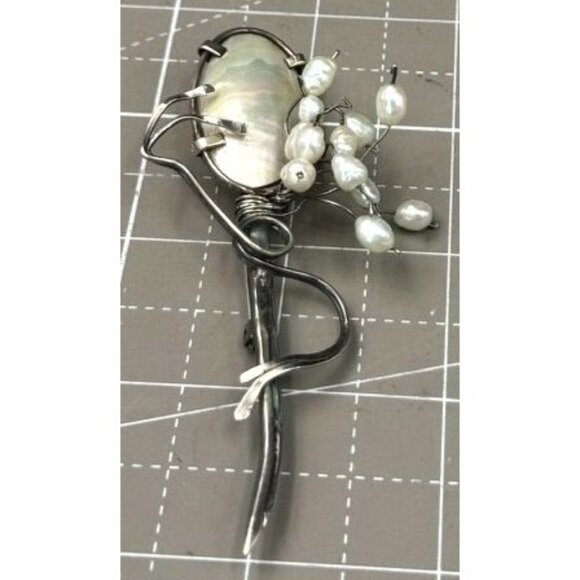 Vintage Sterling Silver Modernistic Brooch Mother Of Pearl Freshwater Pearls - Picture 1 of 5